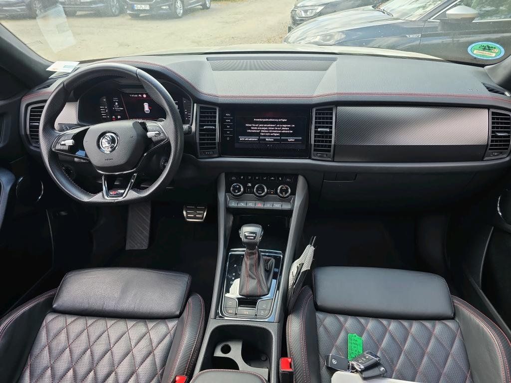 Fahrzeugabbildung SKODA Kodiaq 2.0 TSI RS 4x4/PANO/360°CAM/ACC/AHK/7Si./
