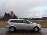 Opel Astra 1.9 CDTI Caravan DPF Automatik ... - Opel Astra aus 2010 mit Diesel-Antrieb