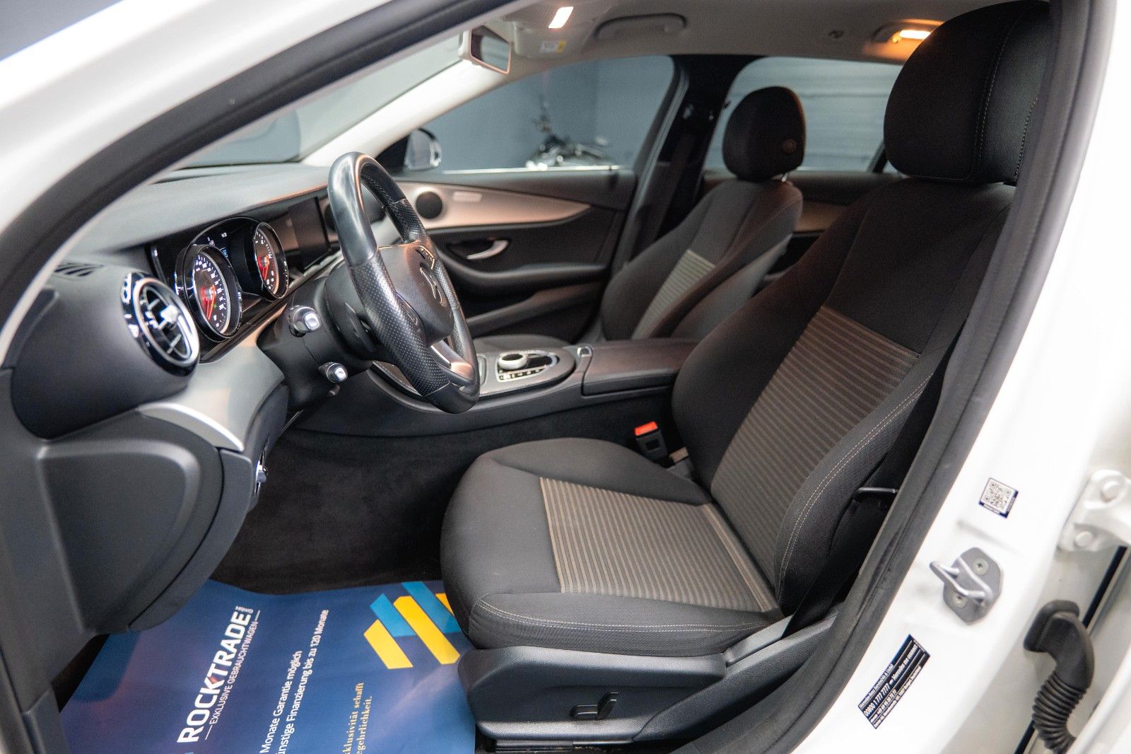 Fahrzeugabbildung Mercedes-Benz E 220d 4Matic Business *LED*Kamera*Scheckheft*
