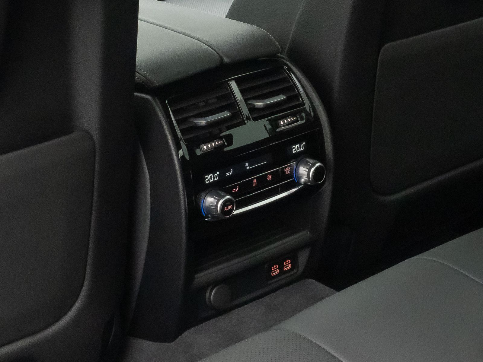 Fahrzeugabbildung BMW 545e xD M Sport Kamera DAB 4xKlima Alarm 19Zoll