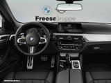 BMW 530i Touring HEAD-UP SITZBELÜFT PANO RFK HIFI BT - BMW 530 mit Benzin-Antrieb: Kombi
