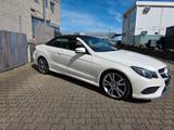 Mercedes-Benz E 220   Cabrio*AMG-PAKET*XENON *KAMERA*9 G - Mercedes-Benz E-Klasse: Cabrio, AMG