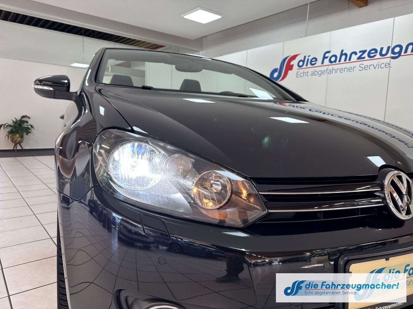Fahrzeugabbildung Volkswagen Golf VI Cabriolet Lounge BMT Navi Dyn. Kurvenlic