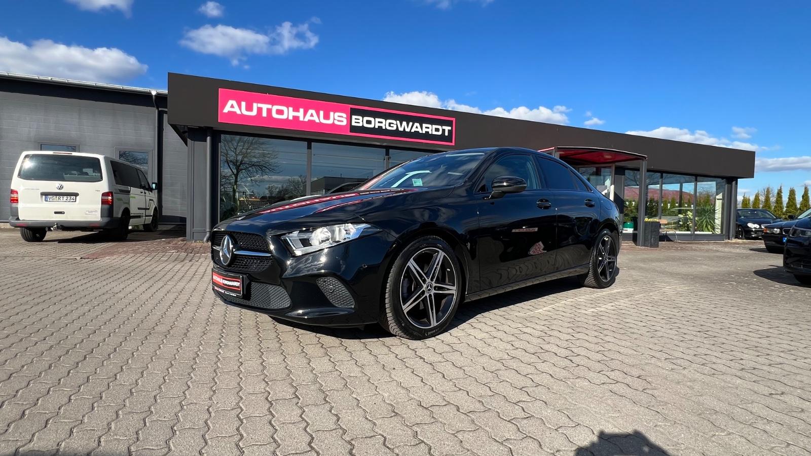 Mercedes-Benz A 180 A Limousine Kam Lenkheiz Sitzheiz Leder