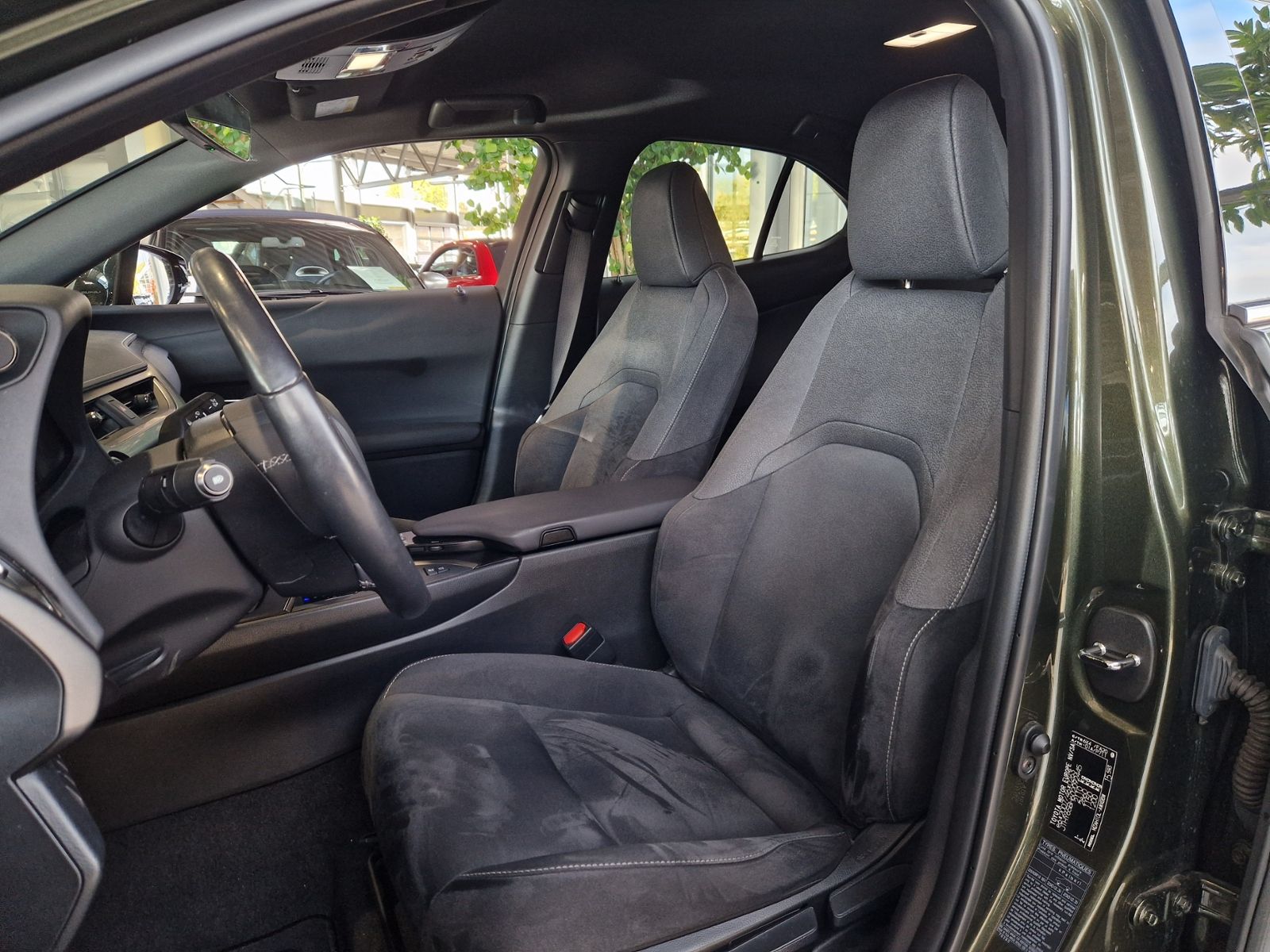 Fahrzeugabbildung Lexus UX 250 h Style LED ALU