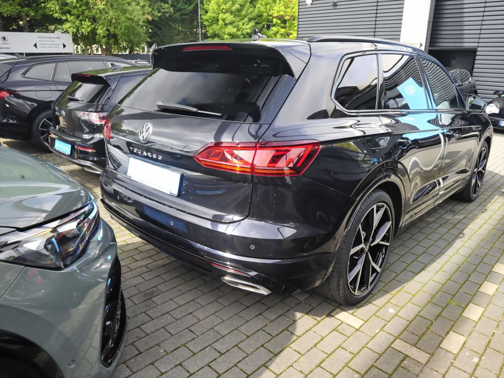 Volkswagen Touareg 3.0 TSI 4M R-Line Matrix AHK HuD Memory foto 3
