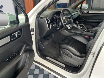 Porsche Cayenne - 5