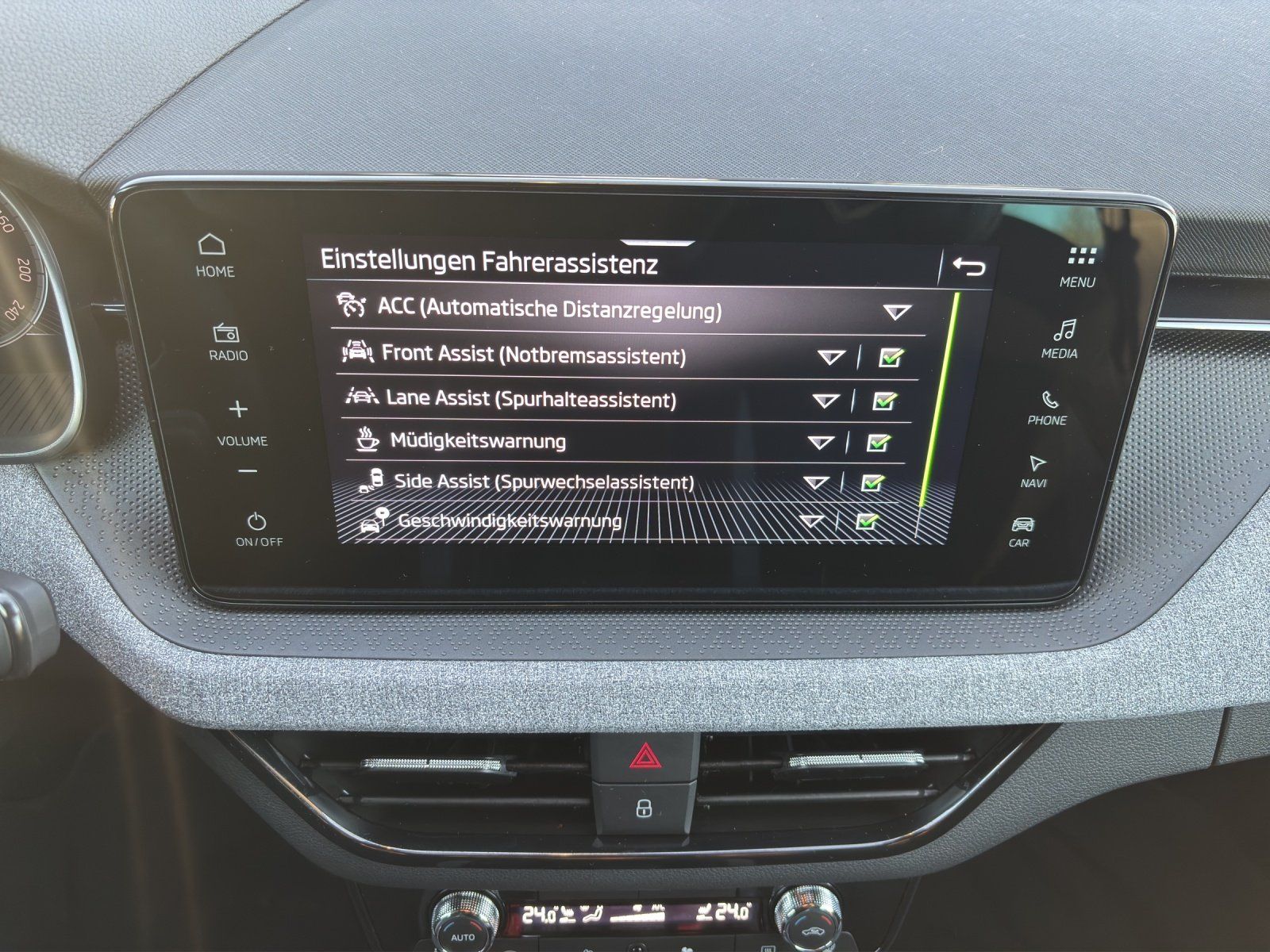 Fahrzeugabbildung SKODA Kamiq Tour 1,0 TSI 85 kW DSG