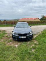 BMW M235i Coupé - - graue BMW M235