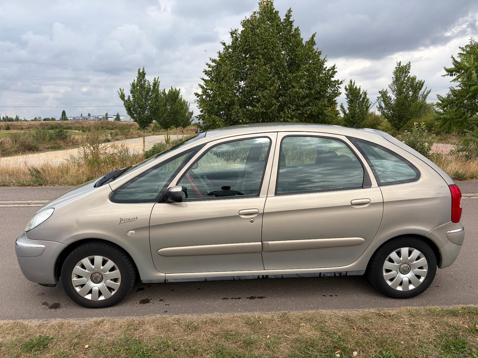 Citroën Xsara Picasso 1.6 16V Confort*KLIMAAUTO*AHK*TÜV*