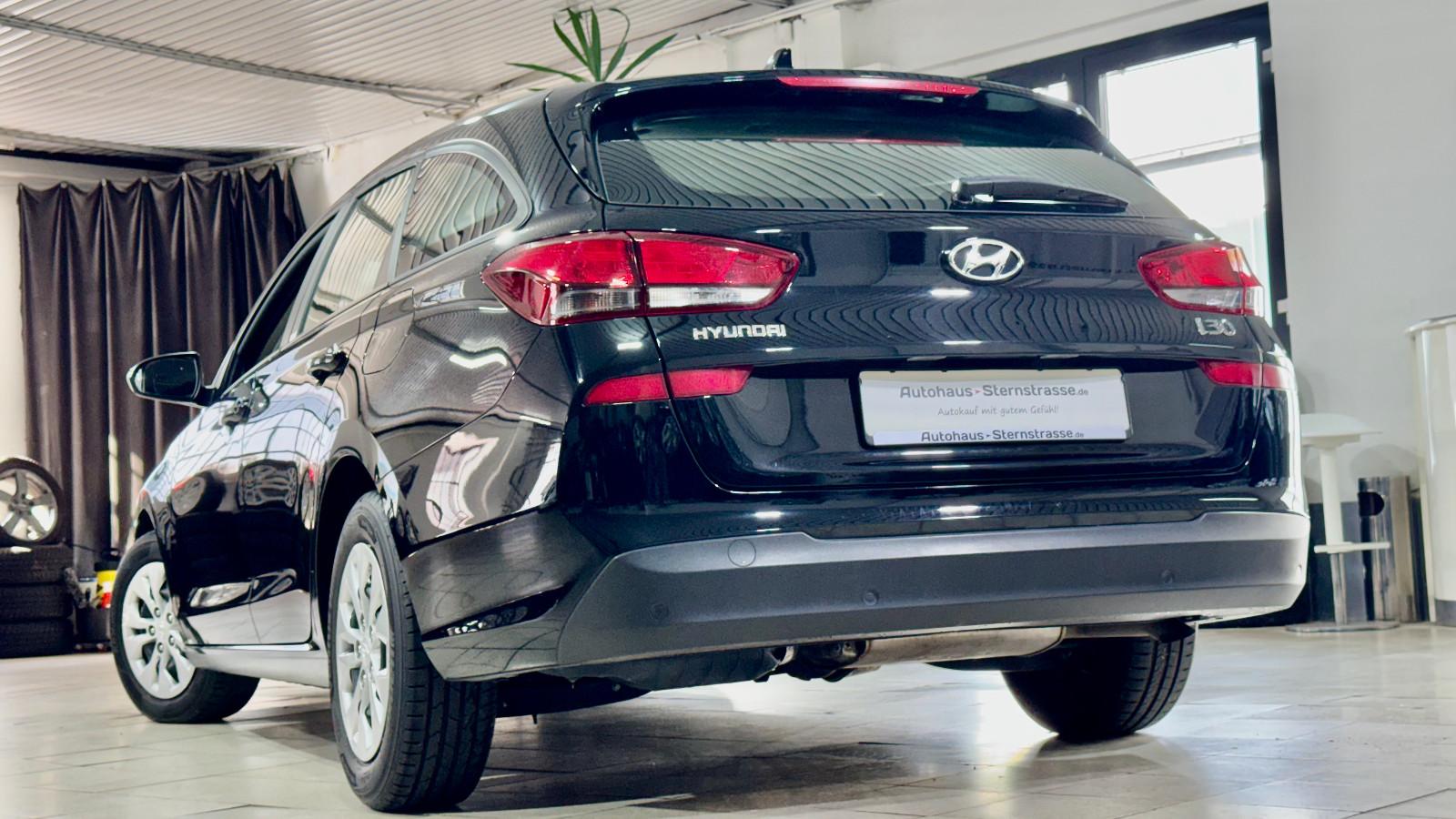 Hyundai i30 cw Select*B.tooth*GRA*MFL*DAB*Mwst*