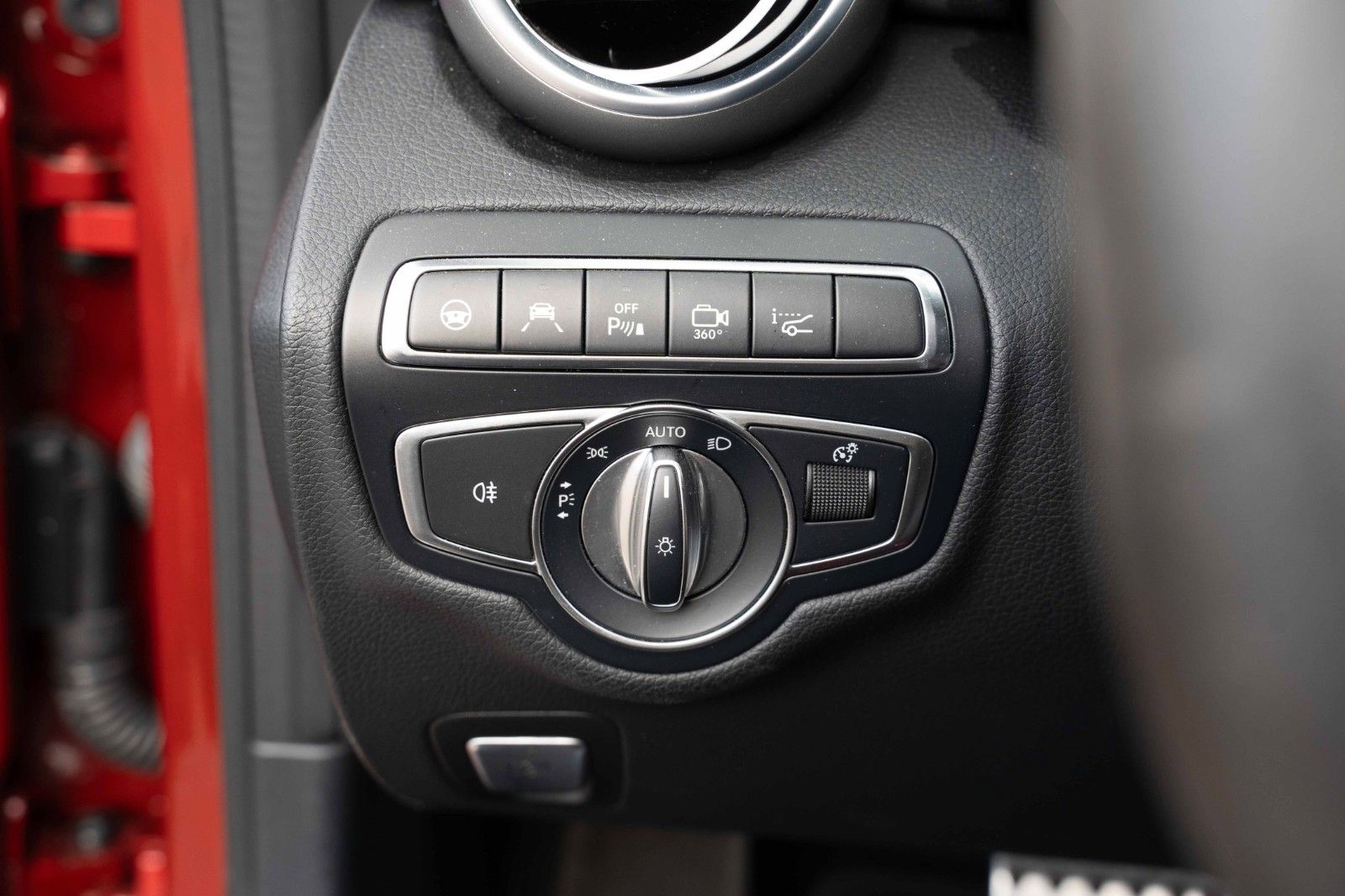 Fahrzeugabbildung Mercedes-Benz C 63S AMG V8 CARBON BURM HUD NIGHT KAM 360°