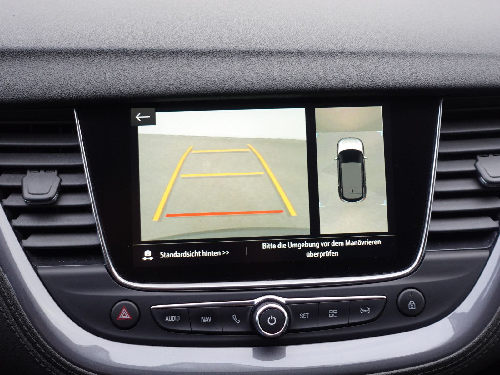 Fahrzeugabbildung Opel Grandland X 1.2 Elegance Kamera,LED,Navi,PDC,SHZ