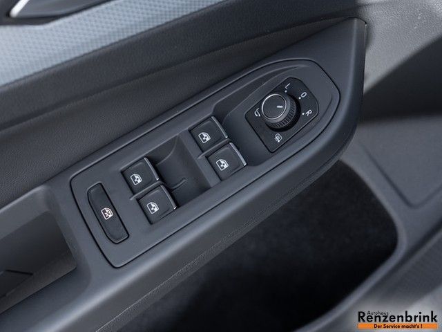 Golf VIII Variant Goal eTSI DSG 360° AHK Navi 12
