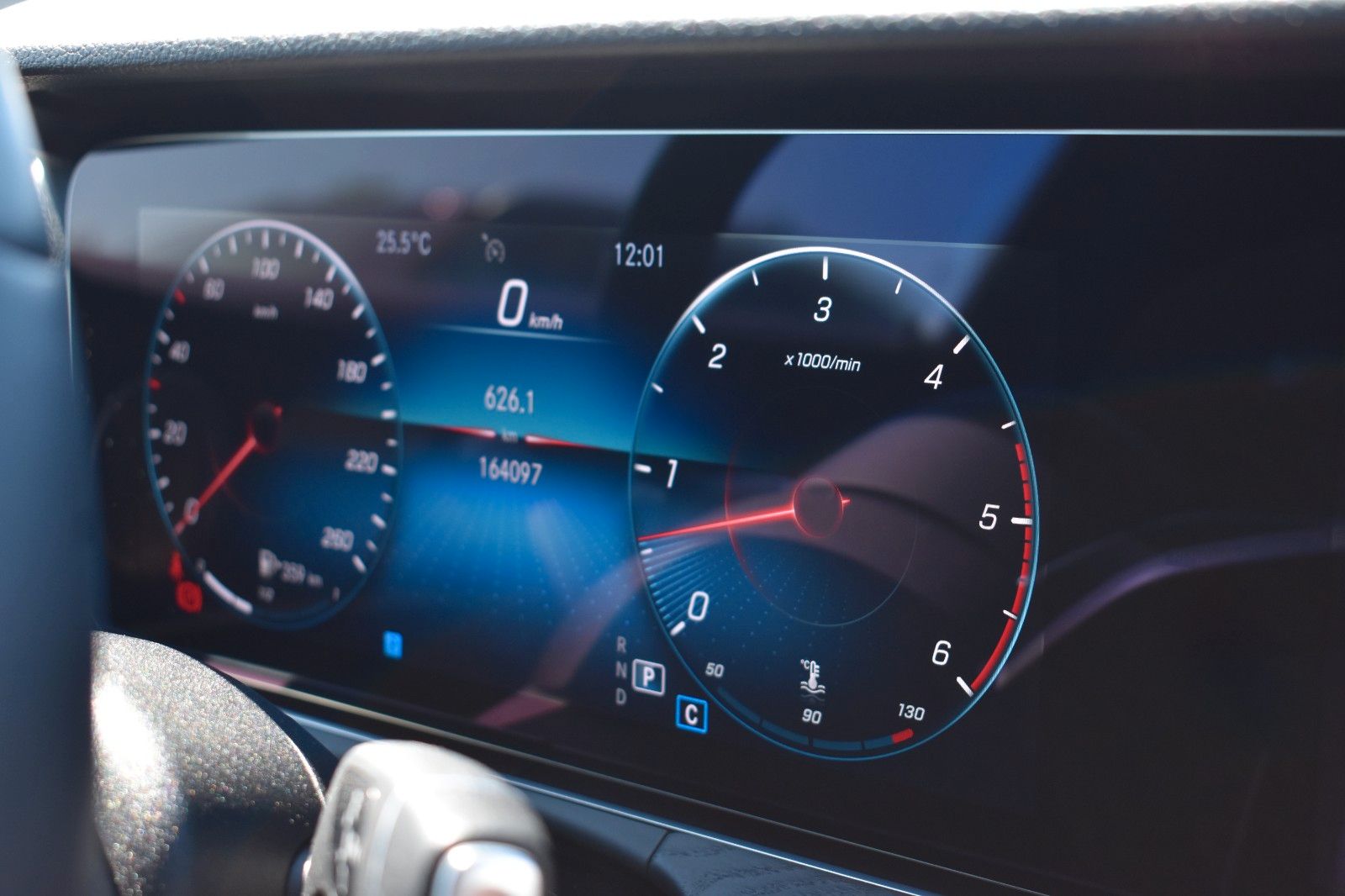 Fahrzeugabbildung Mercedes-Benz E 400 d T-Modell 4Matic AHK Burmester Leder