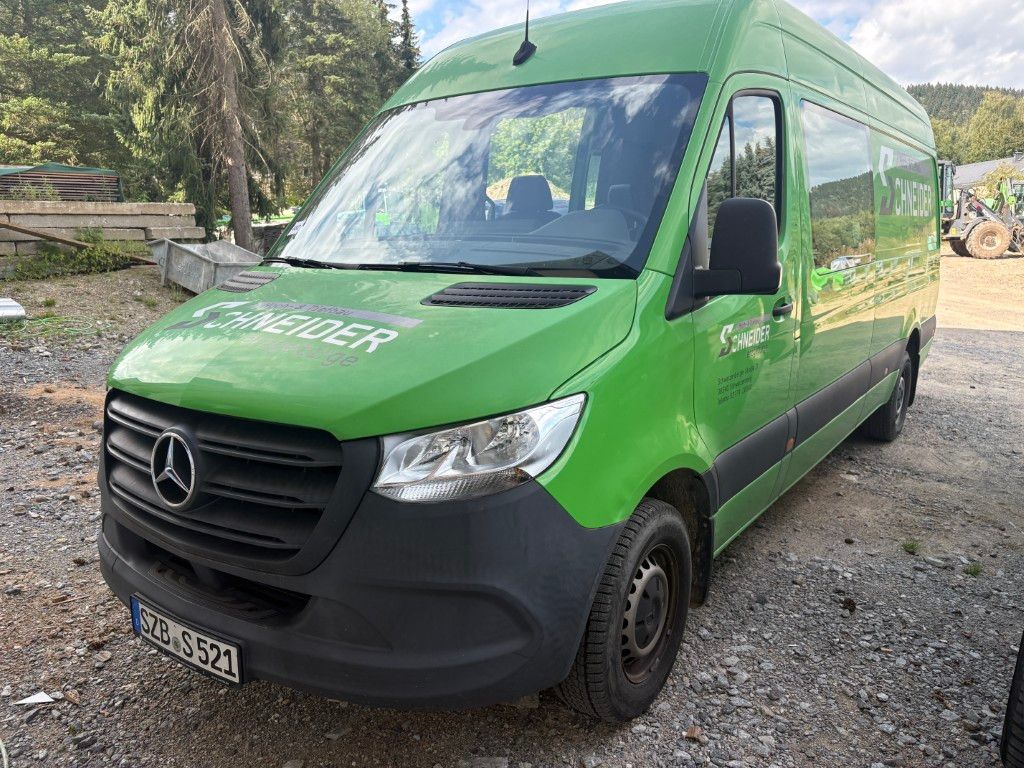Image of Mercedes-Benz Sprinter