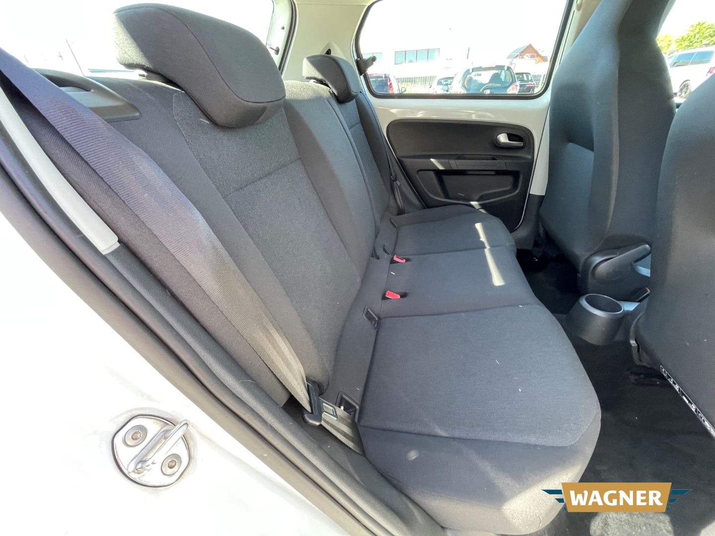 Fahrzeugabbildung Volkswagen up! Klimaanlage Tempomat Rückfahrkamera