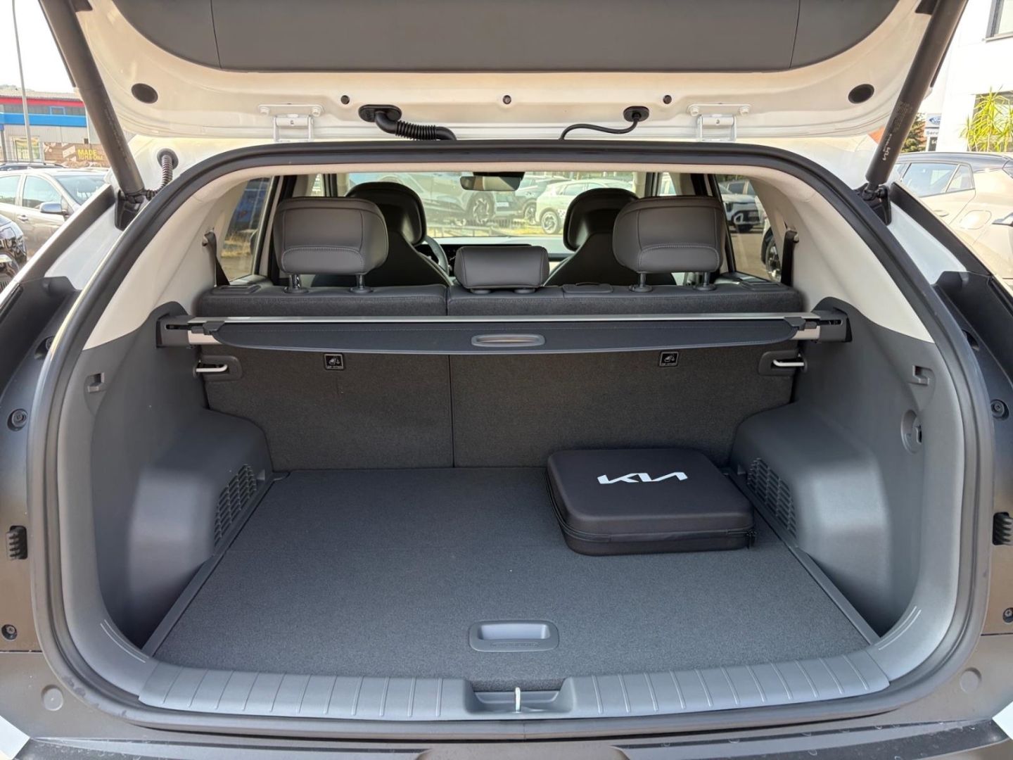 Fahrzeugabbildung Kia EV3 150 kW Earth Navi Digitales Cockpit Soundsys