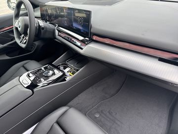 BMW 520d xDrive M Sportpaket Head-Up HK HiFi DAB