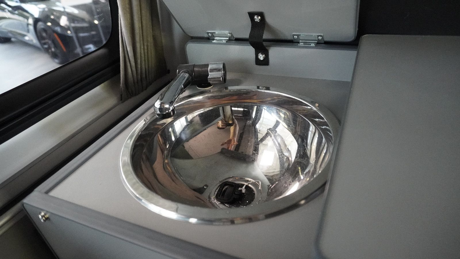 Volkswagen T6 California mit Einbau Küche und Aufstelldach foto 14