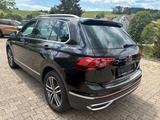 Volkswagen Tiguan 4Motion ALLRAD, NAVI, KAMERA, AHK - Volkswagen Tiguan mit Benzin-Antrieb: Automatik