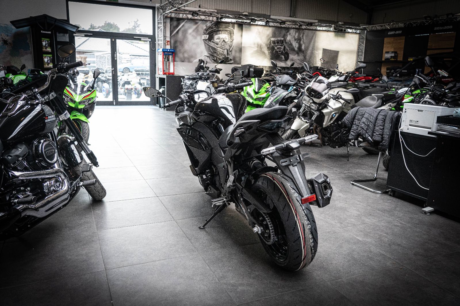 Fahrzeugabbildung Kawasaki Ninja 1100SX 2025er Modell sofort verfügbar