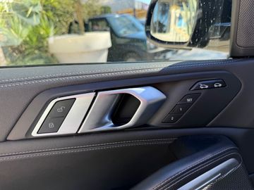 BMW X6 M50 - 12