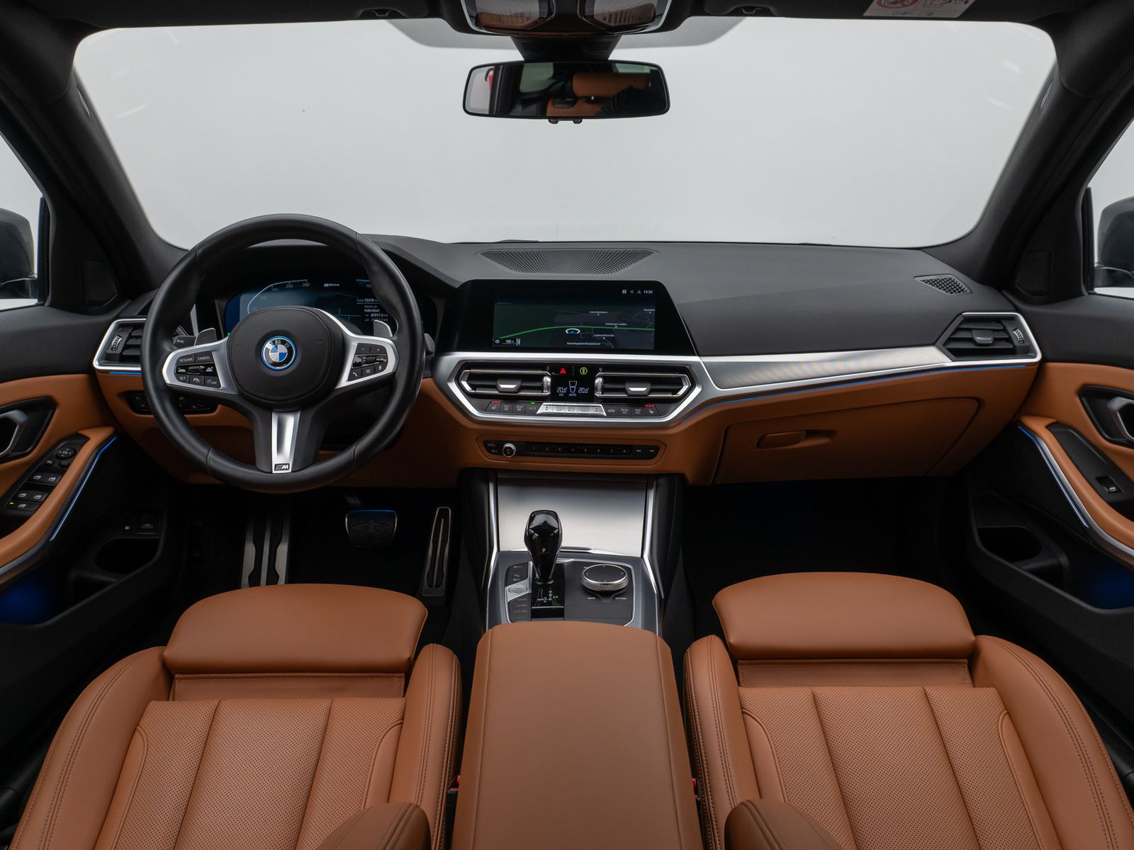 Fahrzeugabbildung BMW 330e  M Sport Kamera Laser HUD DAB HiFi Komfort
