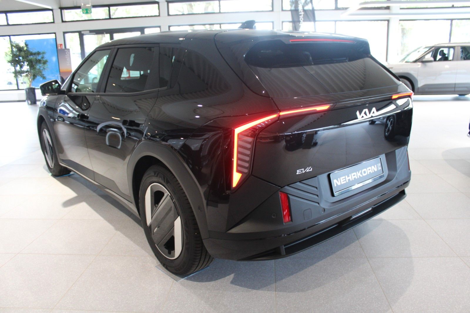 Fahrzeugabbildung Kia EV4 81 kWh 150 kW Earth TECHNOLOGY + UPGRADE