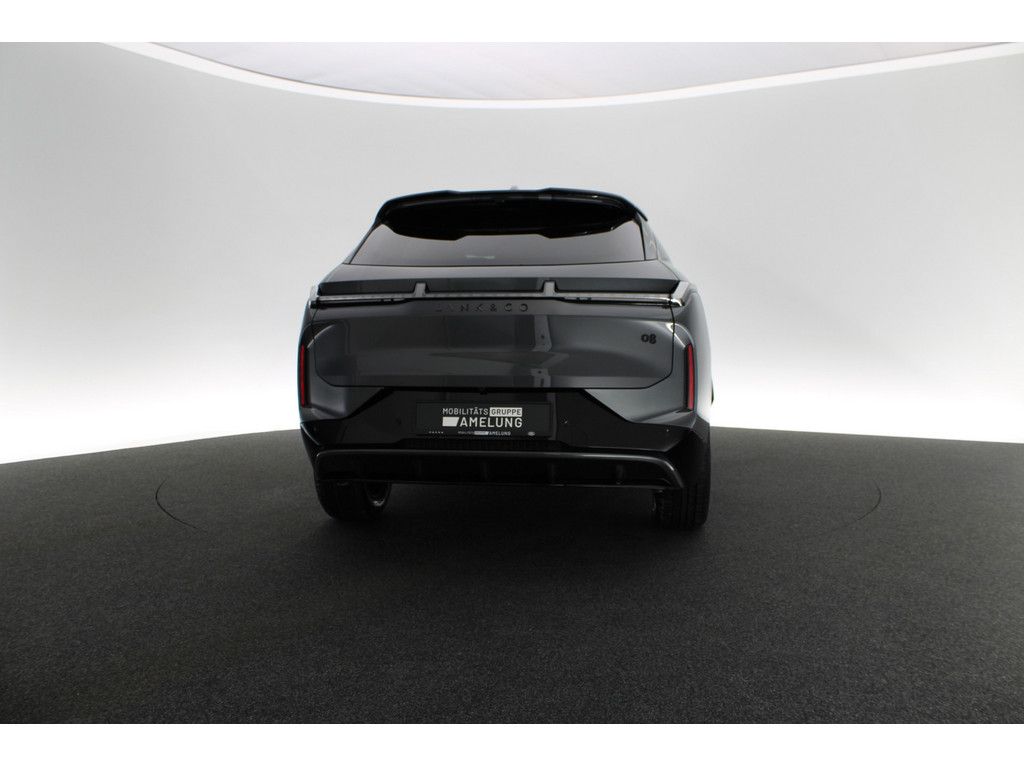 Lynk & Co 08