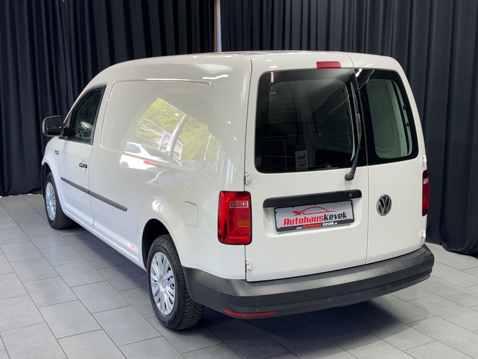 Fahrzeugabbildung Volkswagen Caddy Maxi Kasten 2.0TDI BMT|NAVI|TÜV 06/2026