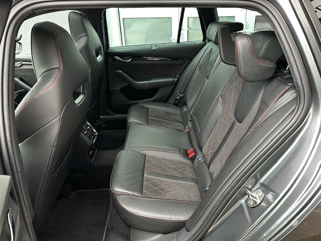 Octavia Combi RS Plus NAV;HUD;DCC;ACC;AHK;PANO