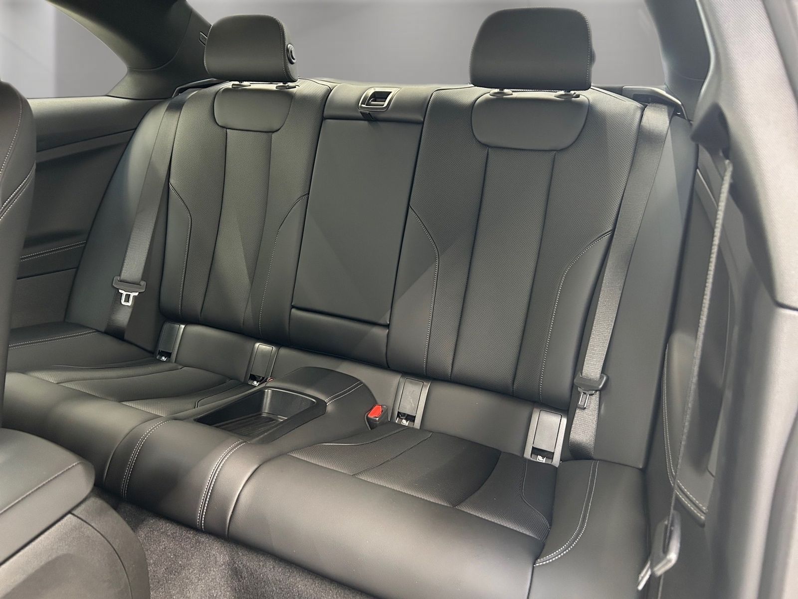 BMW 218 - Bild 13