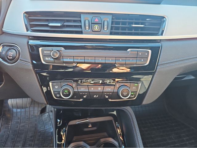 X1 sDrive 18i Automatik M Sport AHK