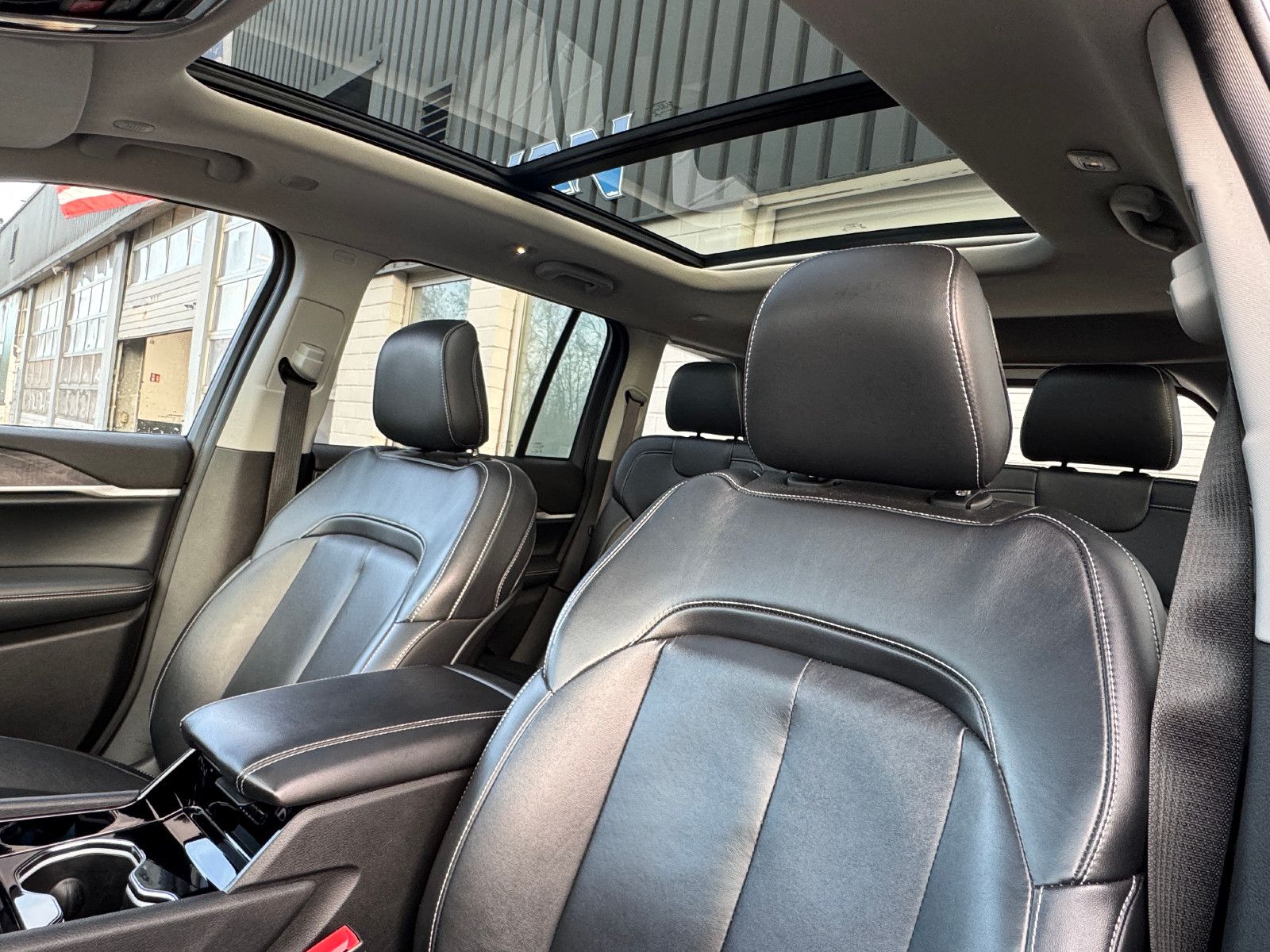 Fahrzeugabbildung Jeep Grand Cherokee Limited LPG Panorama Leder