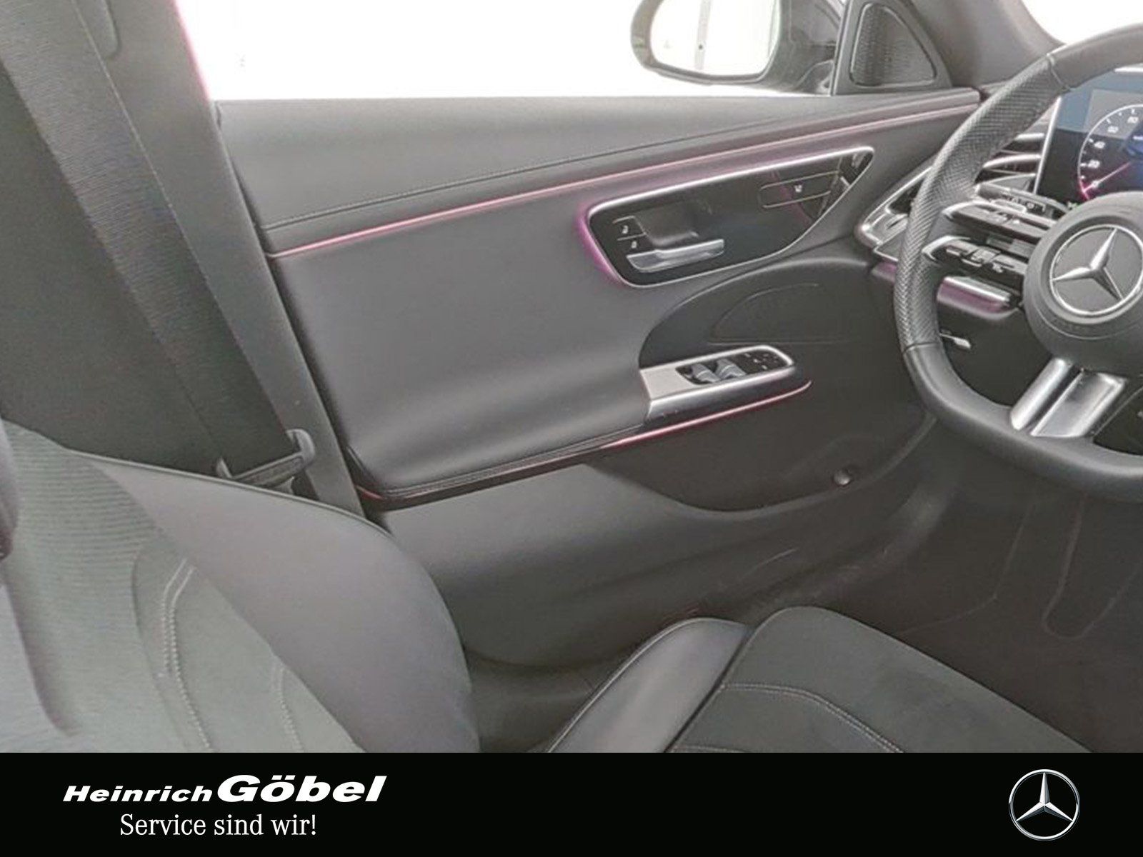 Fahrzeugabbildung Mercedes-Benz E 220 d T AMG+AHK+NIGHT+KAMERA+LED+CARPLAY