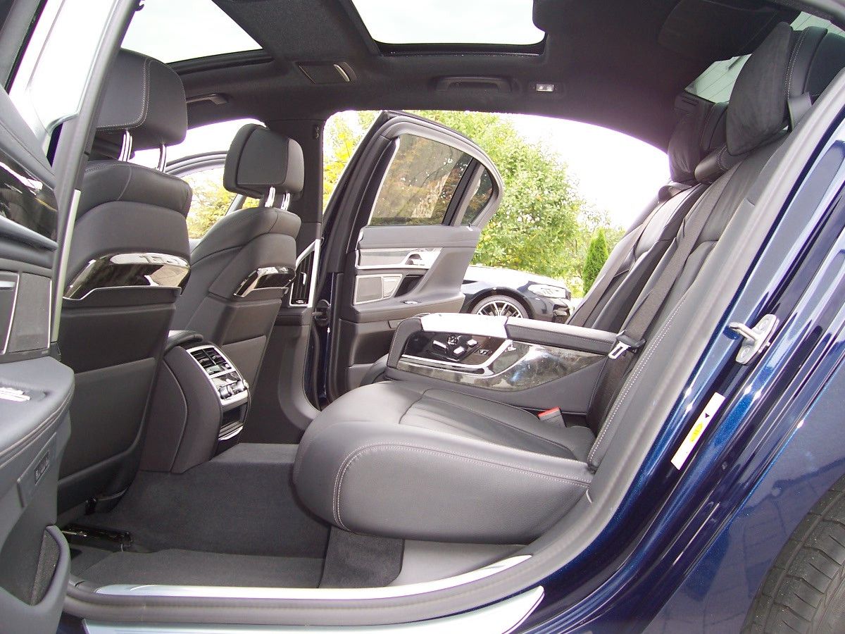 BMW 740Ld xDrive M Sportpaket Pano H&amp;K touch Laser