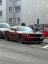 Dodge Challenger V8 Octane Red Alcantara - Dodge Challenger mit Panoramadach