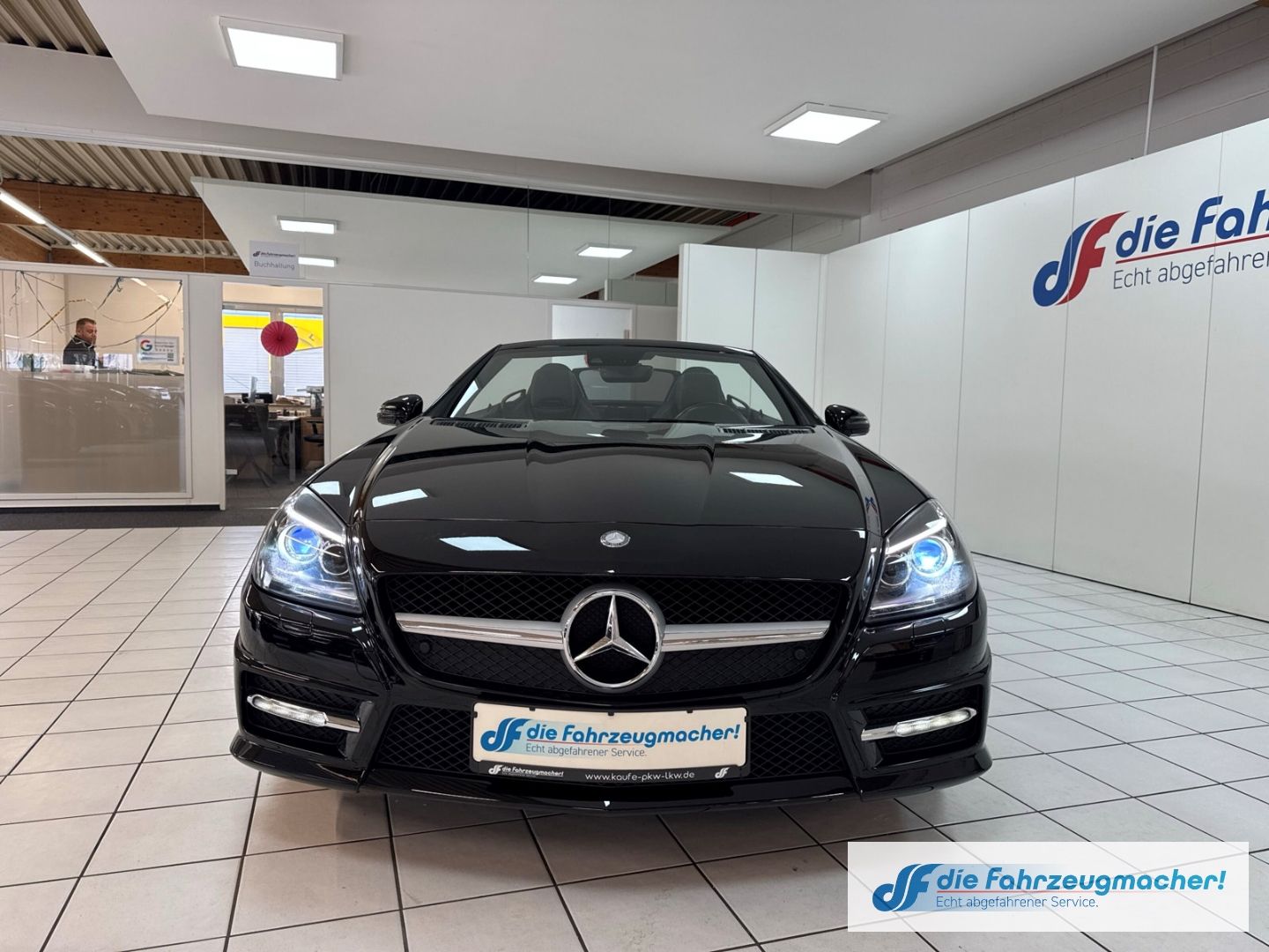 Fahrzeugabbildung Mercedes-Benz SLK 250 Roadster CDI BlueEFFICIENCY Sportpaket