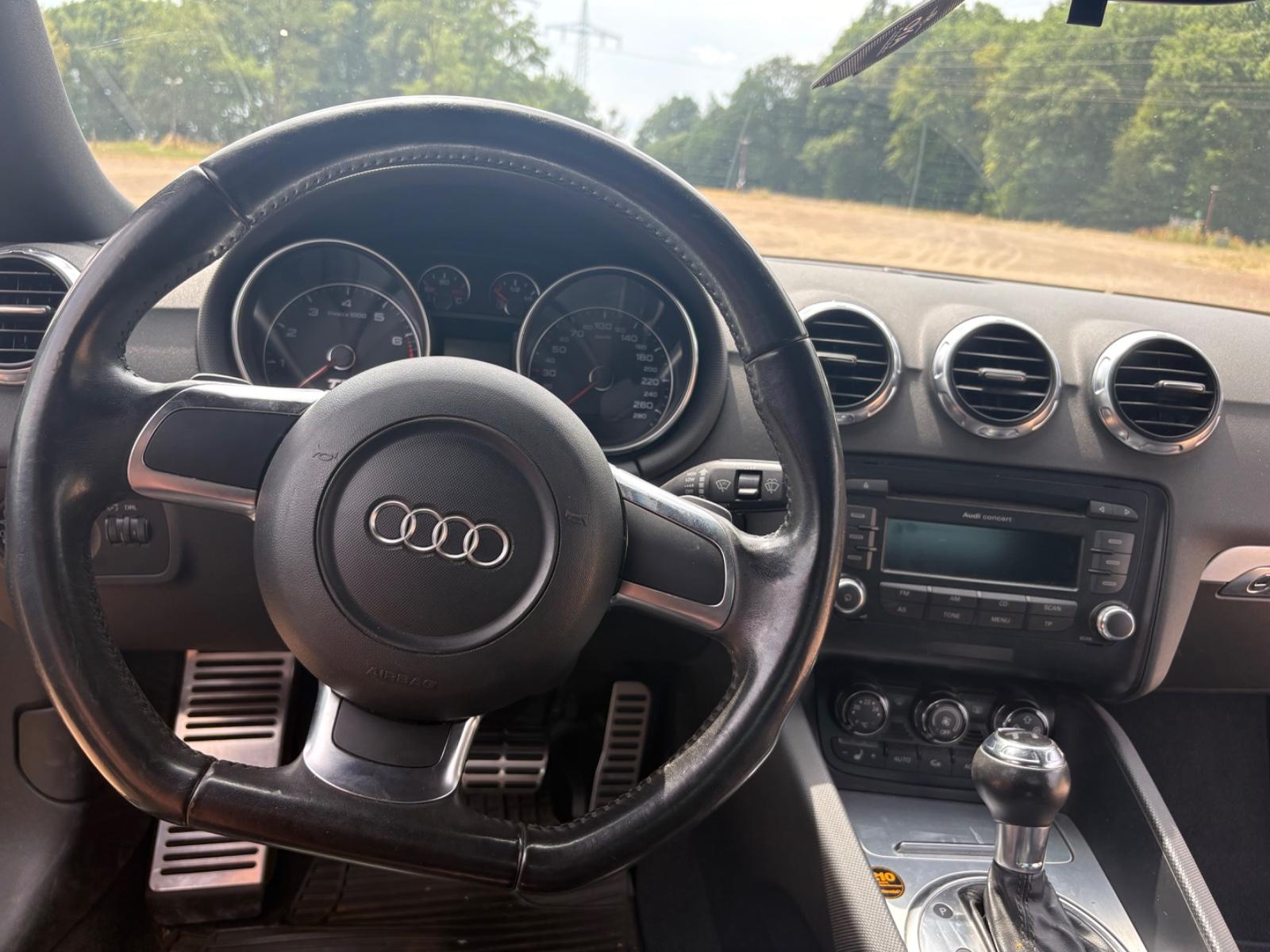 Audi TT Roadster 2.0 TFSI S tronic -