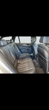 BMW 520d Touring A x Drive  - silberne BMW 520