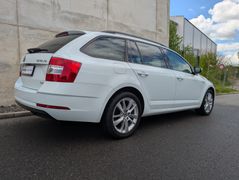 SKODA Octavia Combi 4x4 2.0TDI 150PS DSG AHK Carplay