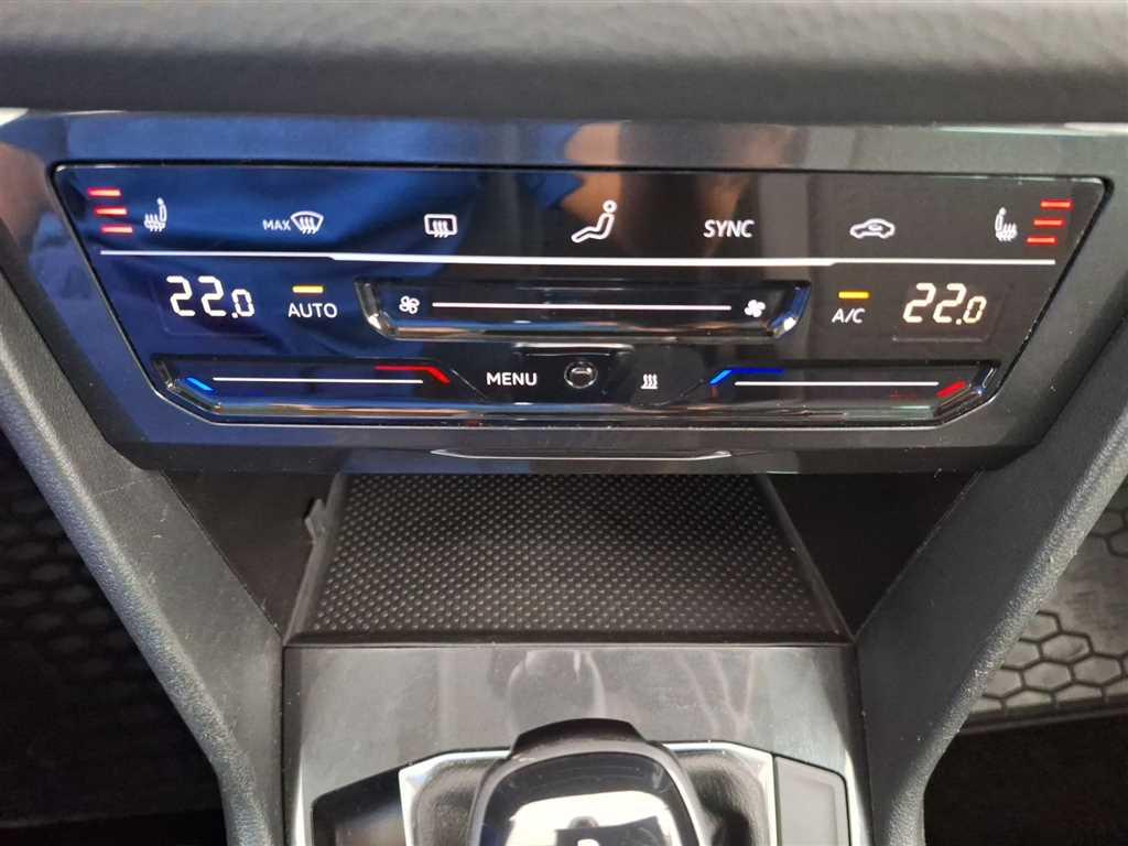 Volkswagen Tiguan 2.0 TDI DSG 4MOTION Standhz Navi