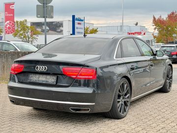 Audi A8 - 6
