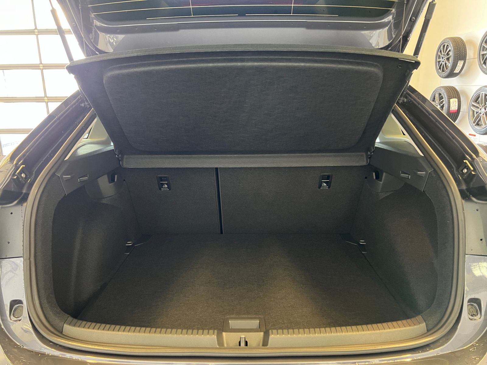 Fahrzeugabbildung Volkswagen Taigo Life 1.5 TSI DSG *IQ.Light, App-Connect, 1