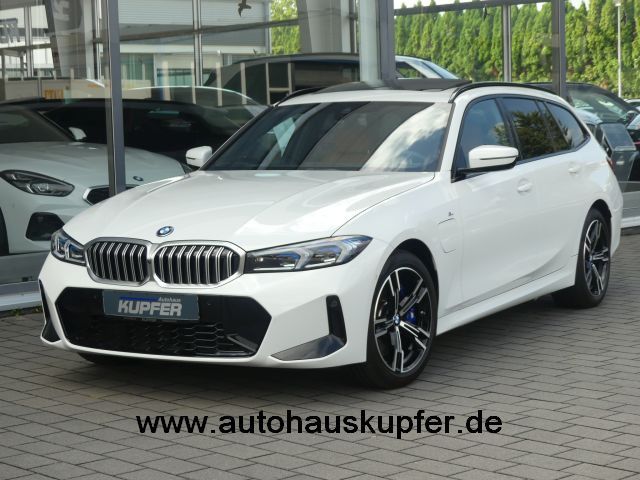 Image of BMW 330