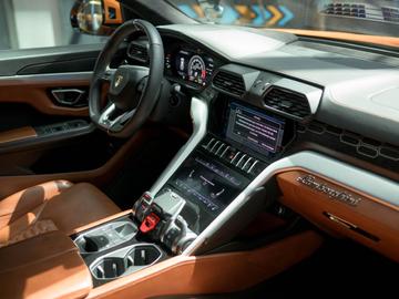 صورة 6 لـ 2018 Lamborghini URUS