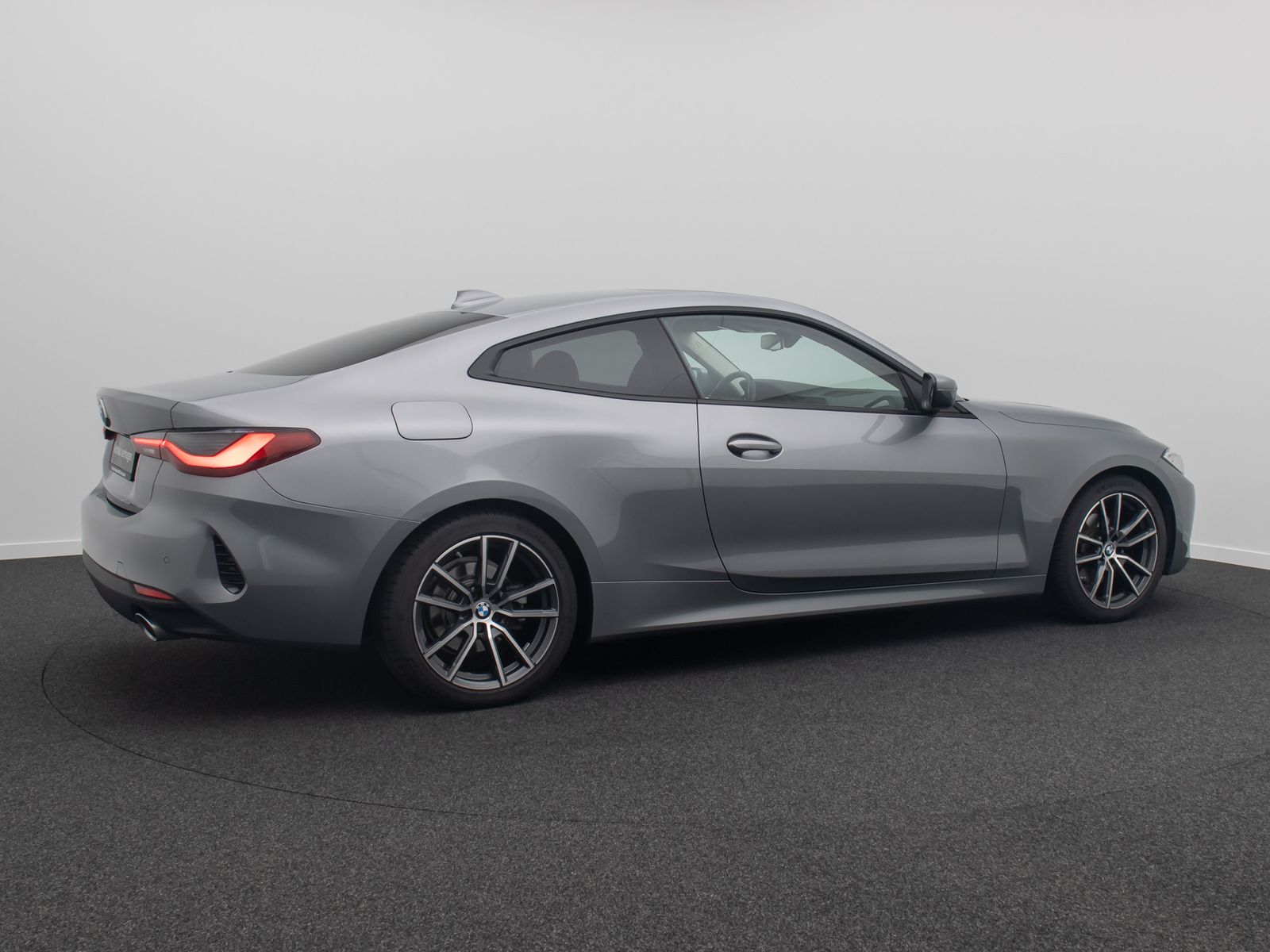 Fahrzeugabbildung BMW 420d Coup&eacute; Alarm HiFi DAB Sport Glasdach 18Zoll