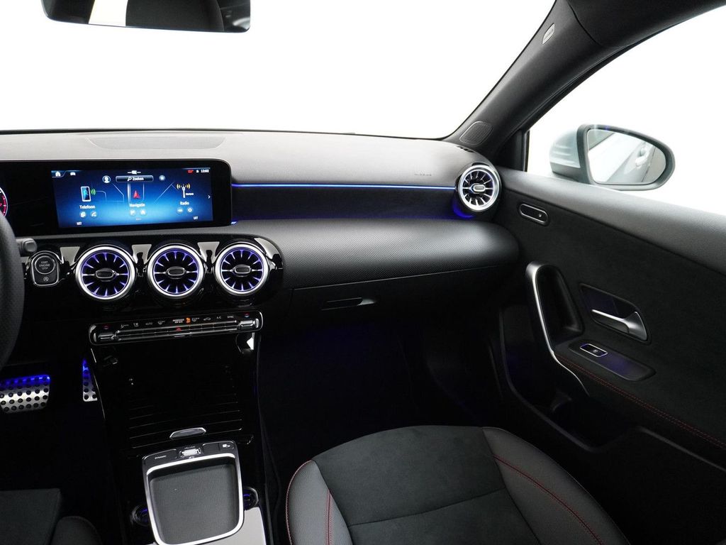 Mercedes-Benz A 180 Star Edition AMG Line