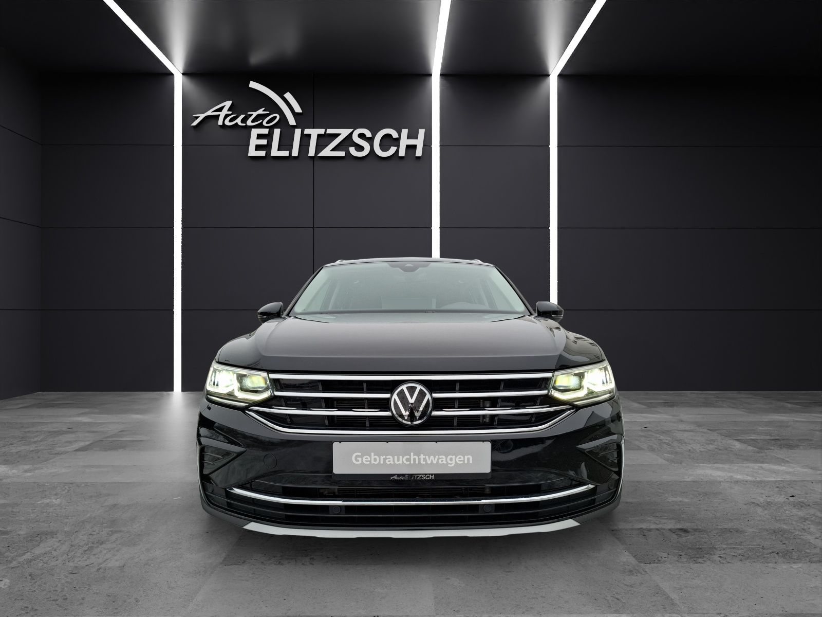 Fahrzeugabbildung Volkswagen Tiguan TDI Elegance DSG Matrix Navi AID Pano ACC